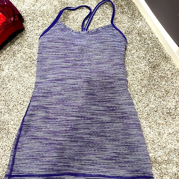 Lululemon work out tank 2 like new - Picture 1 of 4